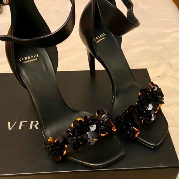 Versace heels - Picture 2 of 4